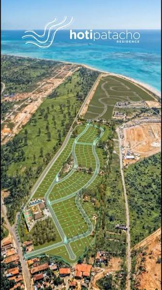 Mapa de implantação do Hoti Patacho Residence com o traçado dos lotes vista do alto, à beira-mar